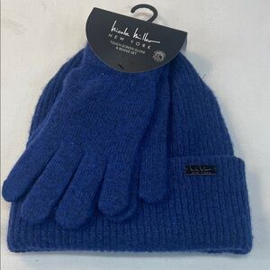 NWT ladies, Nicole Miller, New York, touch, screen glove, and beanie set in blue